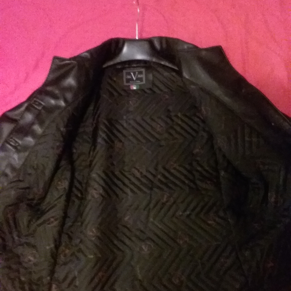 Authentic Leather Jacket- New - Picture 6 of 6